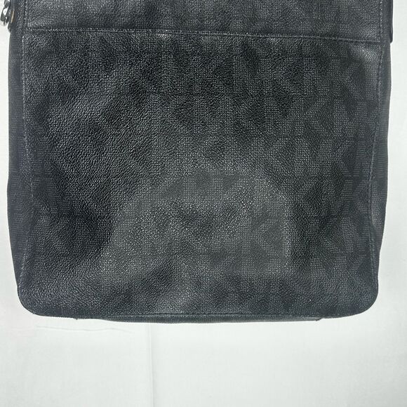 Michael Kors Black Logo Shoulder Bag - Picture 3 of 6